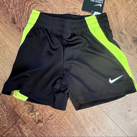 NWT Nike 2 piece baby toddler outfit 12 months SS T-shirt shorts goal - Picture 6 of 7